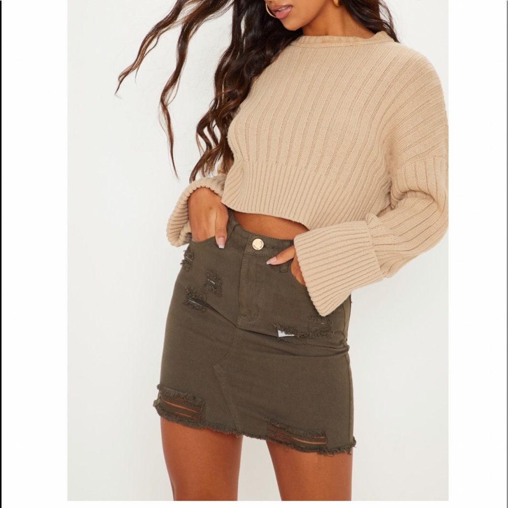 Khaki Mini Skirt!